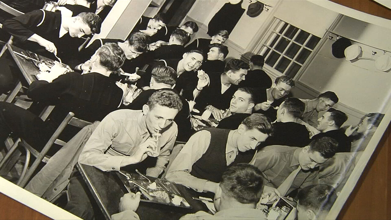 History's Headlines HH Muhlenberg College Navy V-12 mess hall